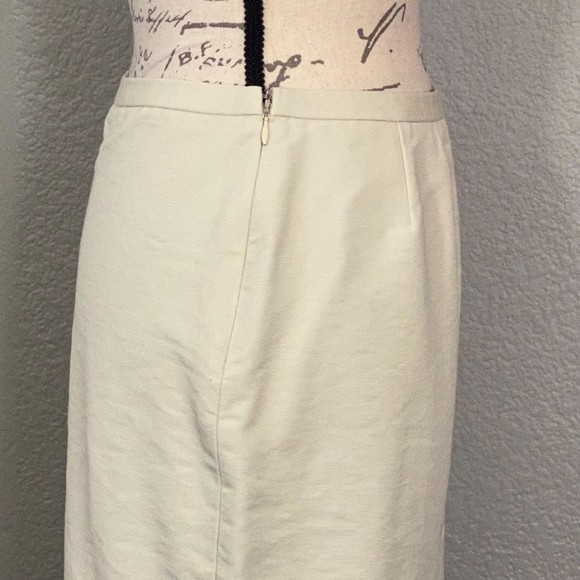 Ann Taylor Pleated Skirt 100% Cotton Size 4P Cream - Picture 4 of 6